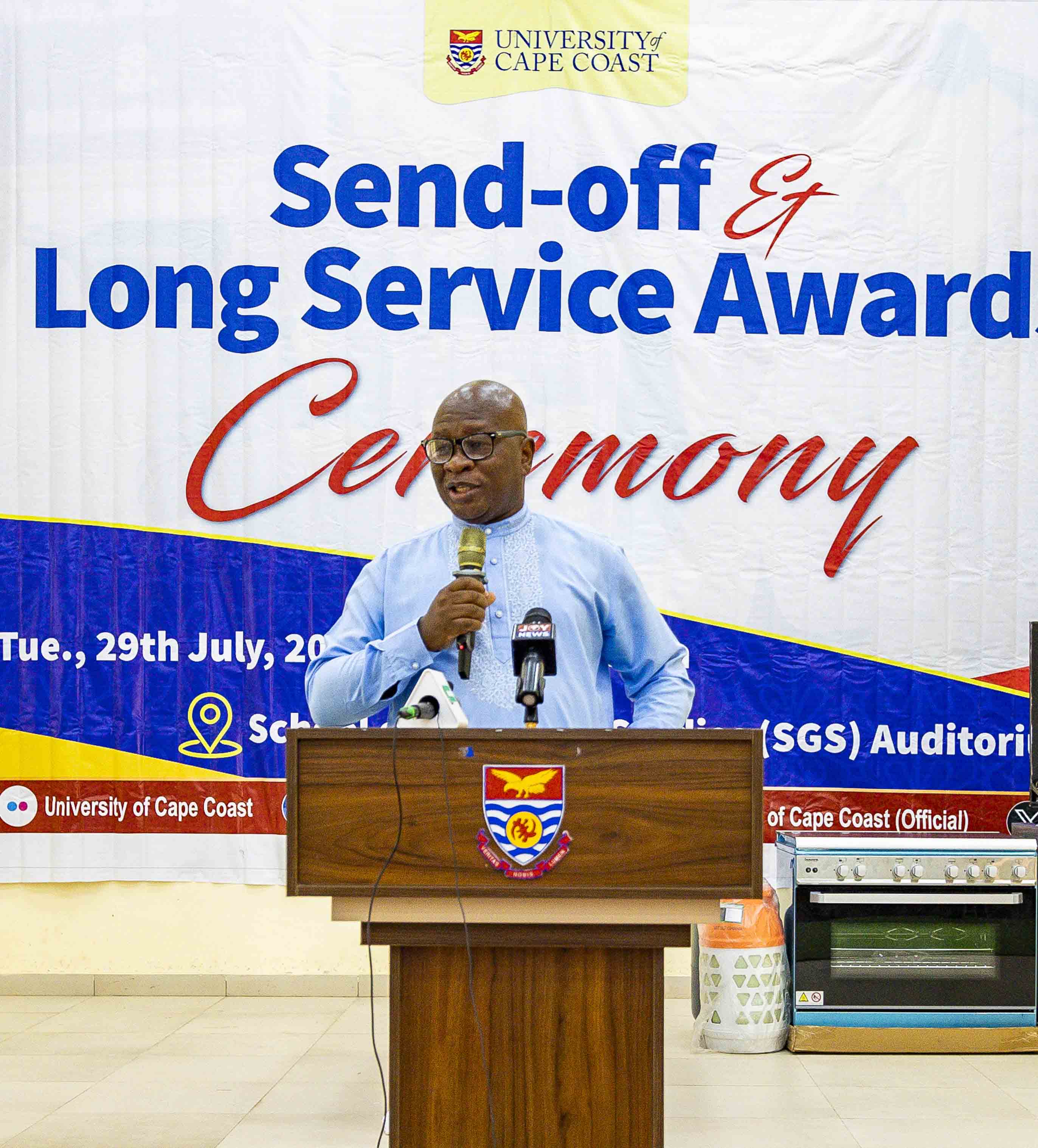 Mr. Emmanuel Owusu speaking on behalf of the retirees Mr. Emmanuel Owusu speaking on behalf of the retirees