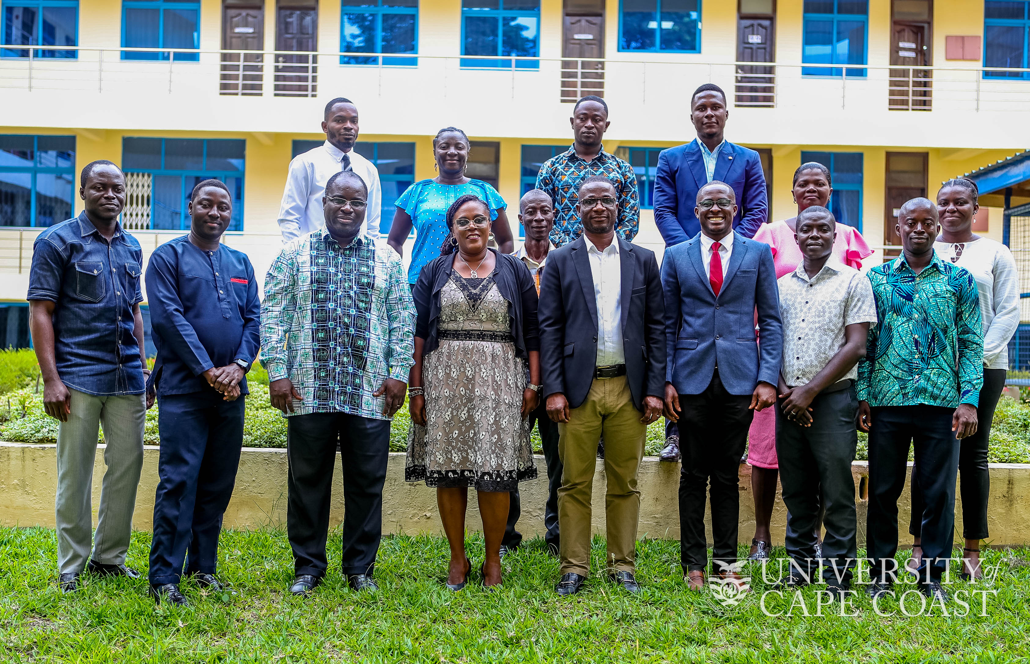 Staff of DRIC in a group photograph